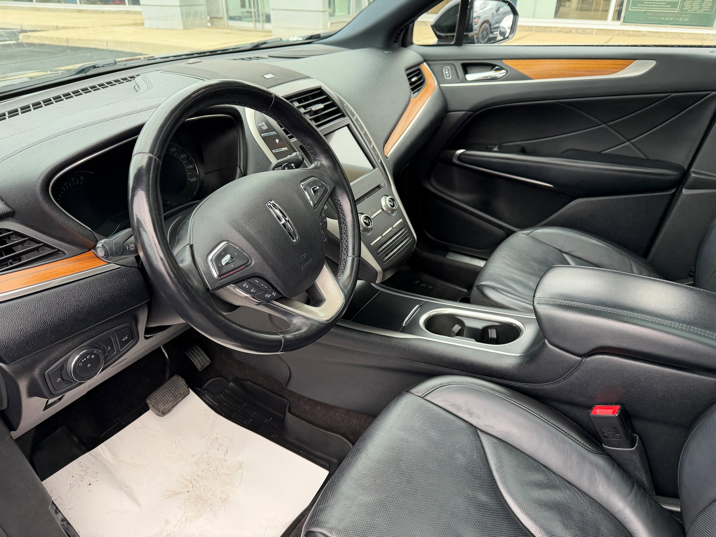 Used 2019 Lincoln MKC Reserve image 17