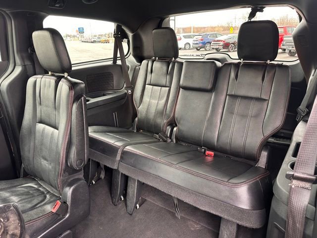 Used 2019 Dodge Grand Caravan GT image 12