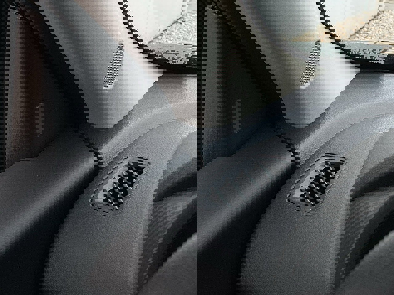 Used 2025 Nissan Sentra S image 28