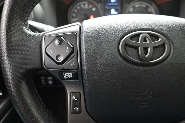 Used 2017 Toyota Tacoma TRD Sport AWD/4WD image 26