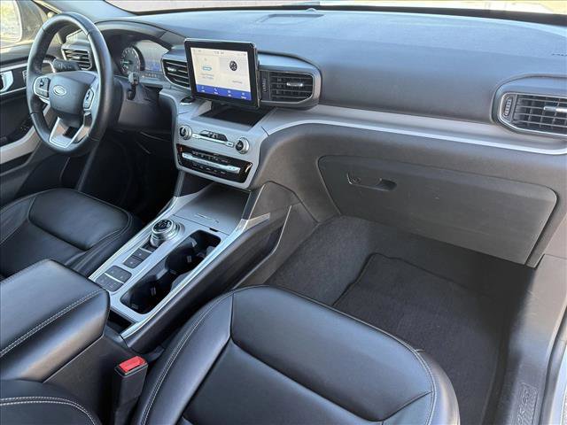 Used 2024 Ford Explorer XLT w/ Equipment Group 202A image 13