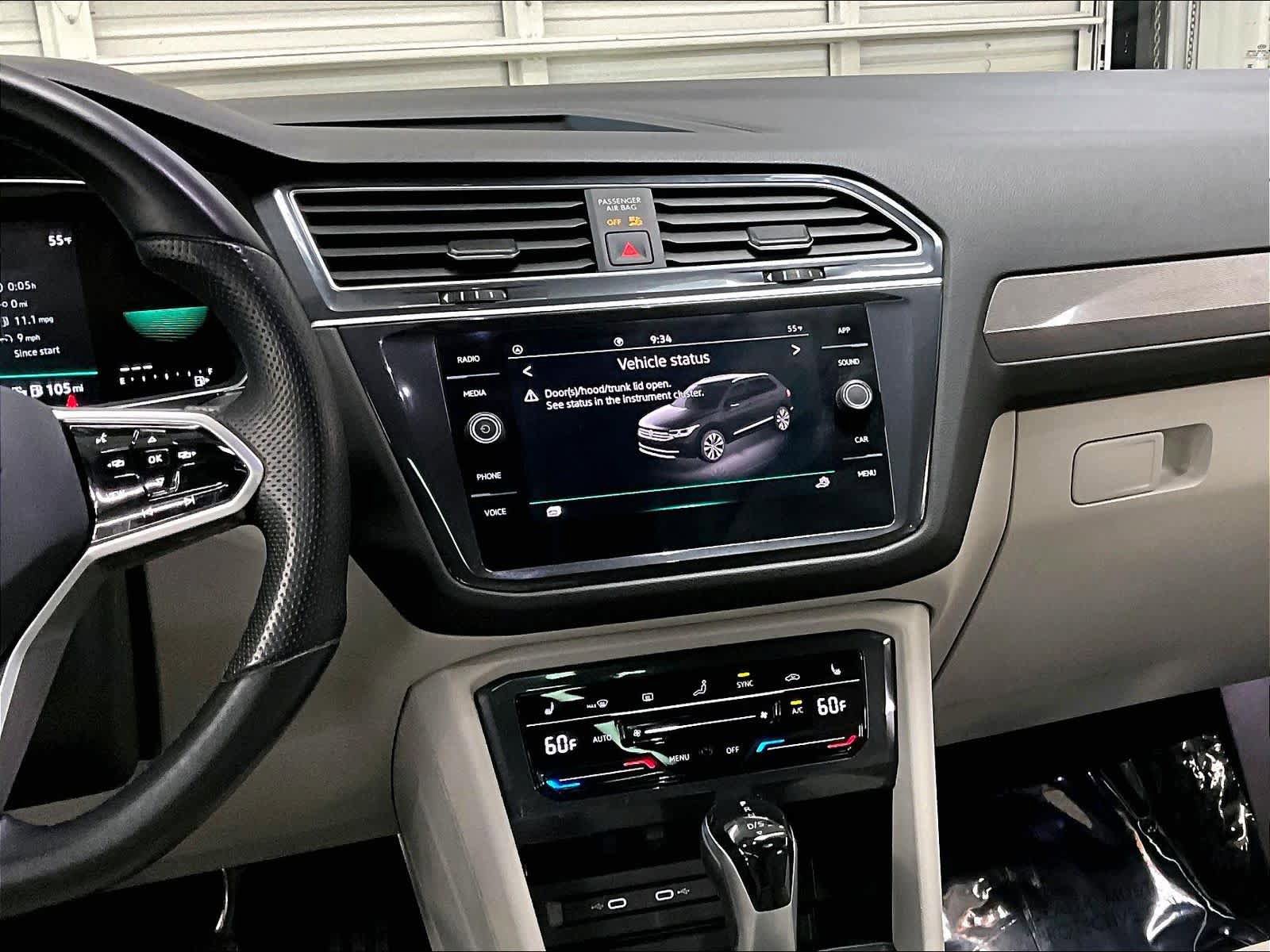 Used 2023 Volkswagen Tiguan SE R-Line FWD image 8
