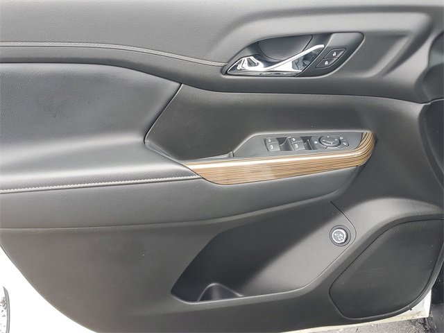 Used 2021 GMC Acadia SLE w/ Driver Convenience Package image 16