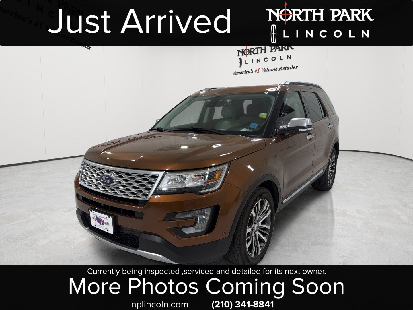 Used 2017 Ford Explorer Platinum AWD/4WD image 1
