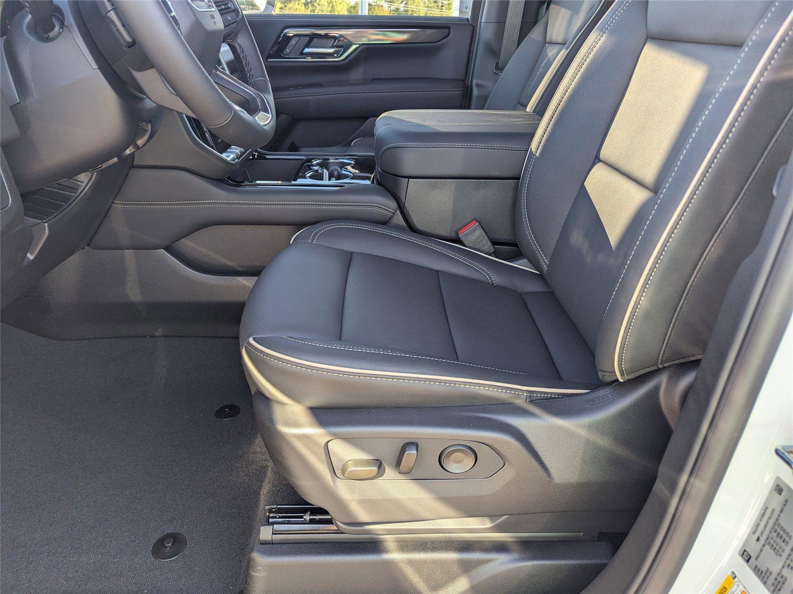 New 2026 GMC Yukon Elevation image 17
