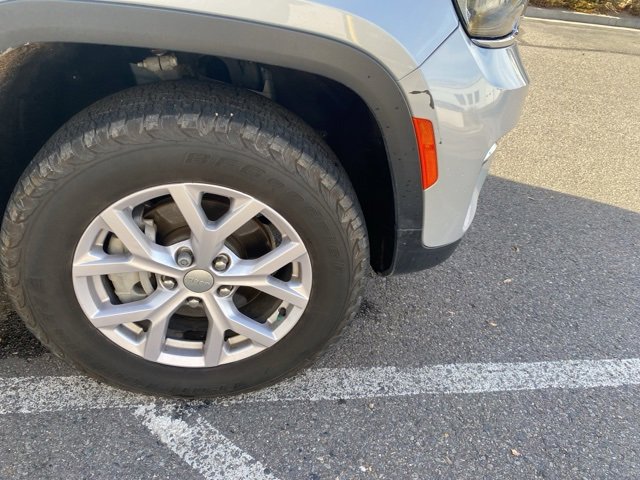 Used 2022 Jeep Grand Cherokee Limited image 21