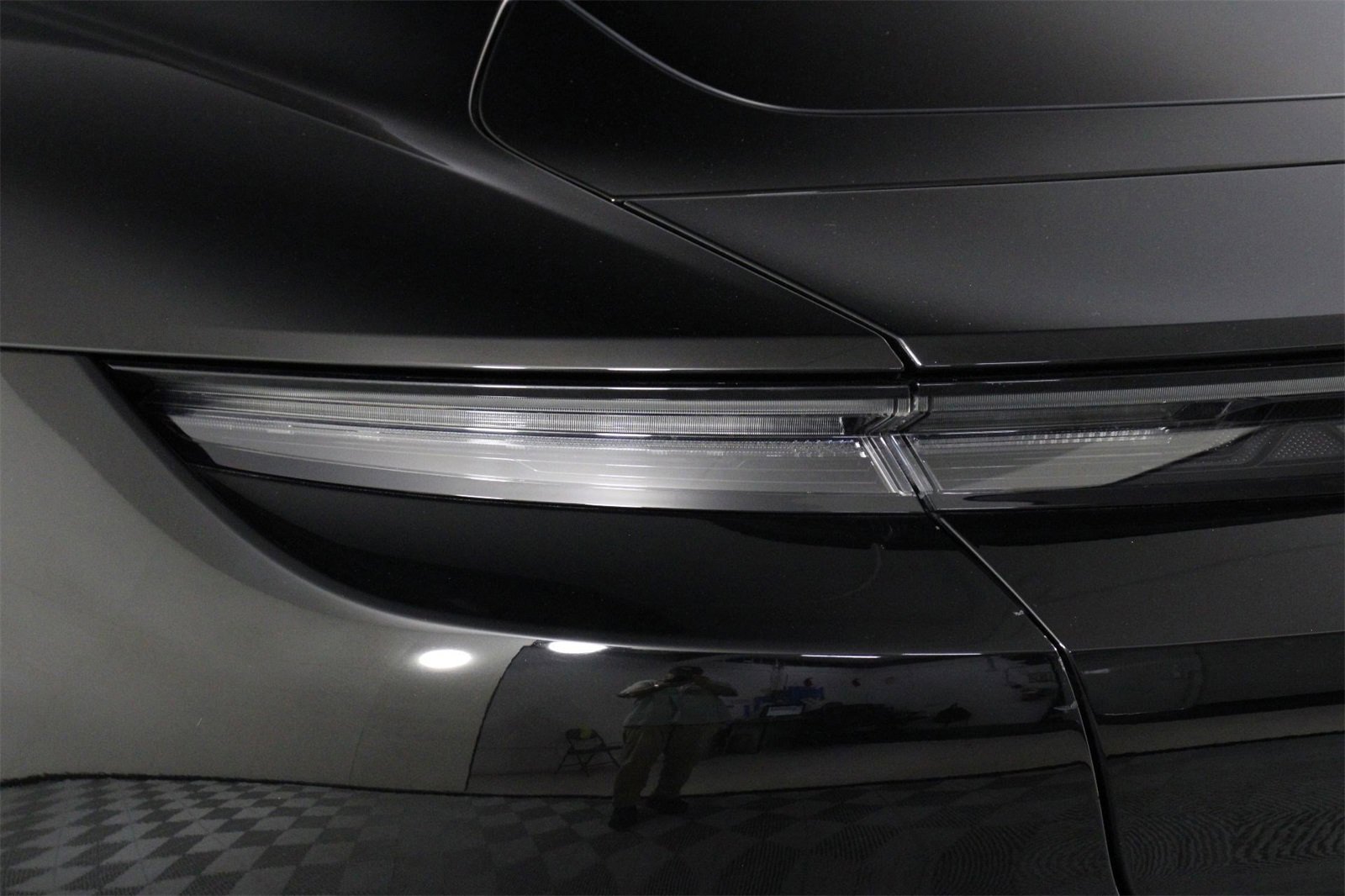 Used 2022 Porsche Taycan 4S image 21