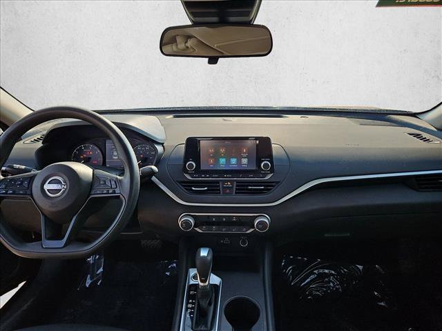 Used 2023 Nissan Altima 2.5 S FWD image 18