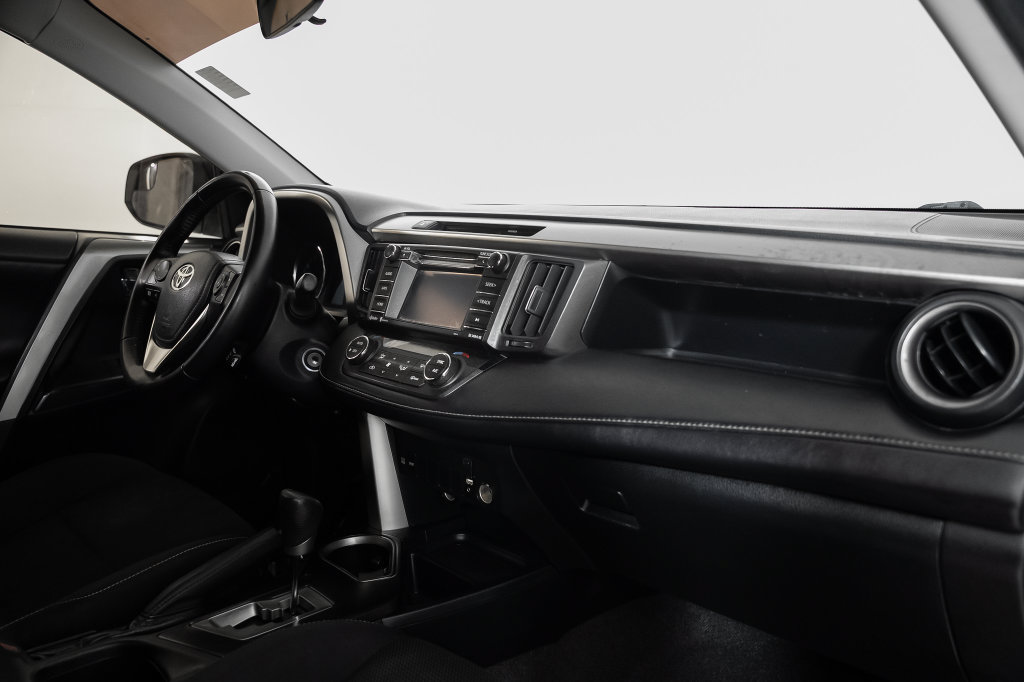 Used 2016 Toyota RAV4 XLE FWD image 34
