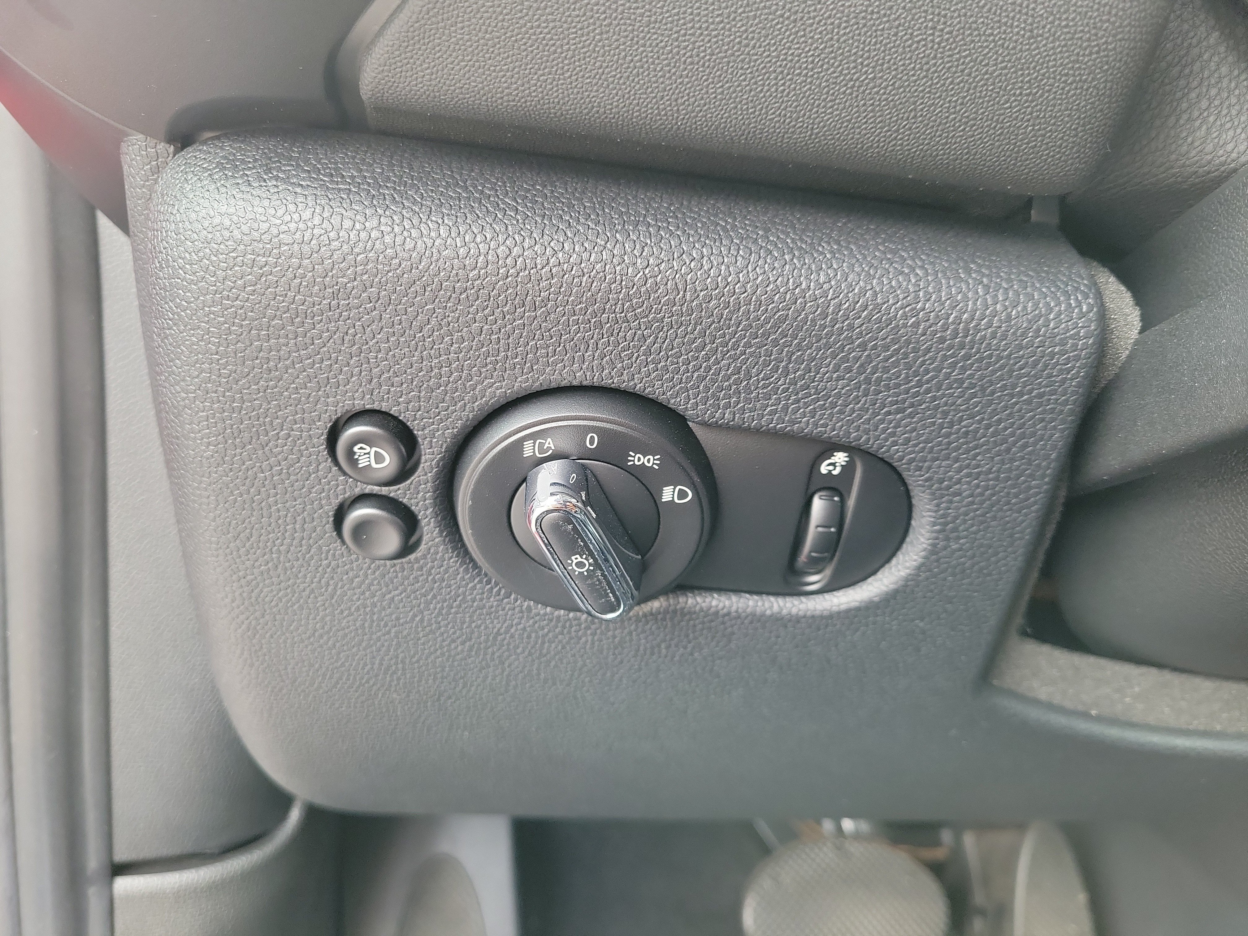 Used 2022 MINI Cooper S w/ Premium Package FWD image 17