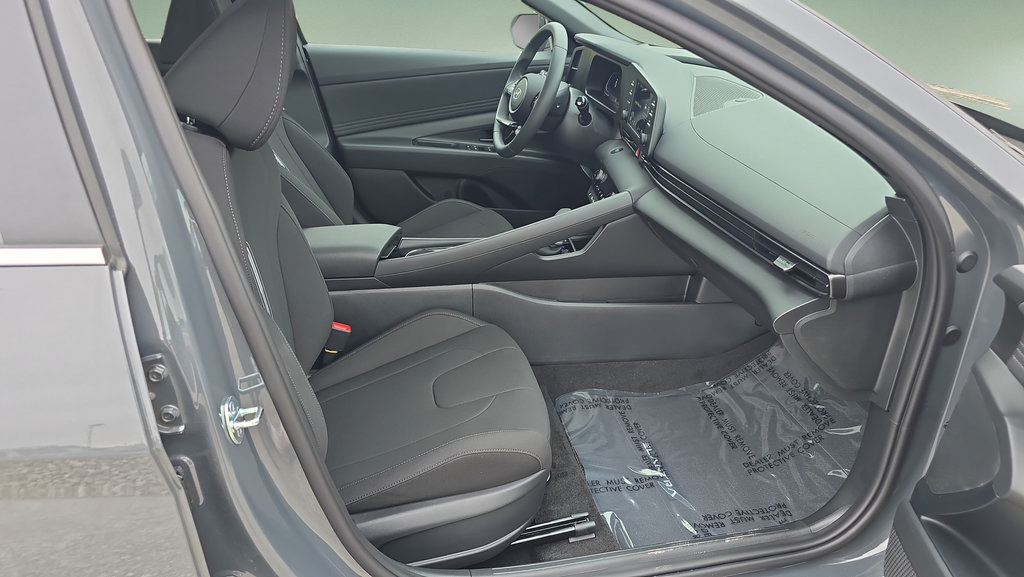 New 2026 Hyundai Elantra SEL Sport Premium FWD image 22