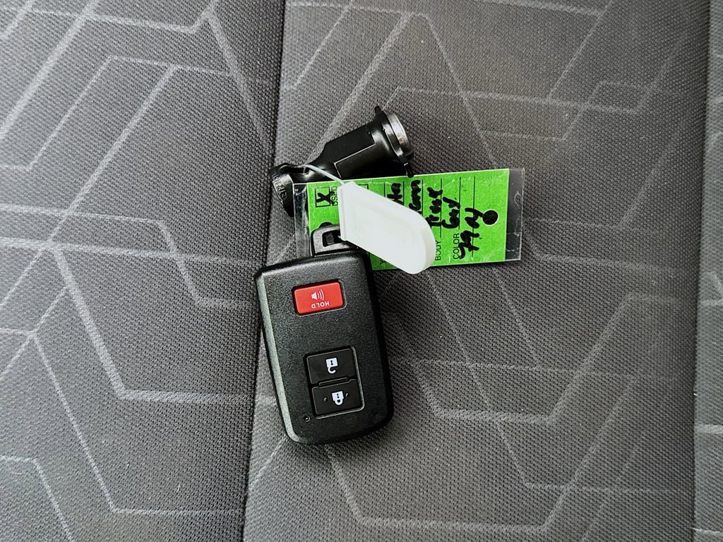 Used 2019 Toyota Tacoma TRD Off-Road w/ Technology Package AWD/4WD image 28