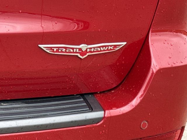 Used 2019 Jeep Grand Cherokee Trailhawk w/ Trailhawk Luxury Group AWD/4WD image 10