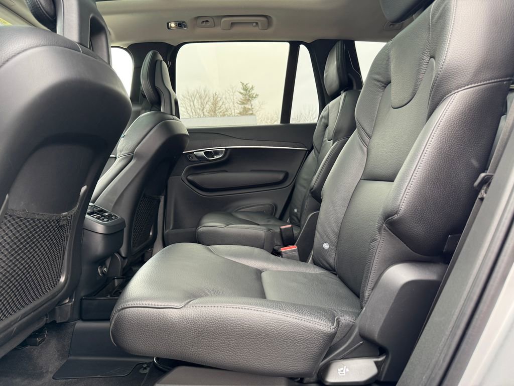 Used 2020 Volvo XC90 T6 Momentum w/ Protection Package Premier image 35