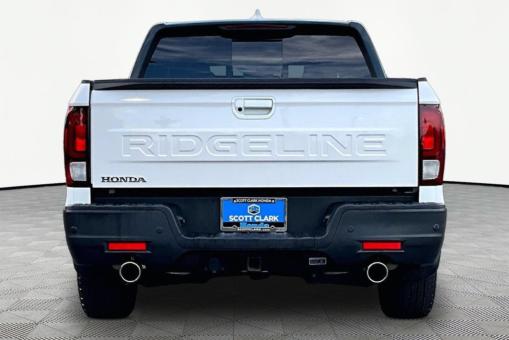 Used 2025 Honda Ridgeline Black Edition image 7