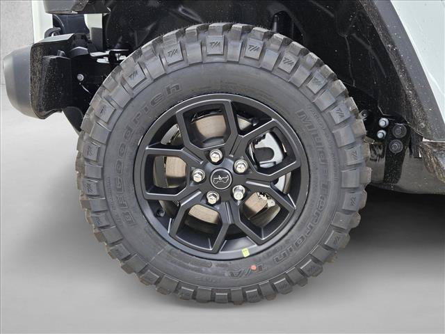 New 2026 Jeep Gladiator Sport AWD/4WD image 10