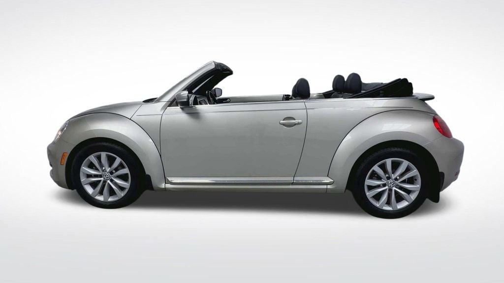 Used 2015 Volkswagen Beetle TDI image 16