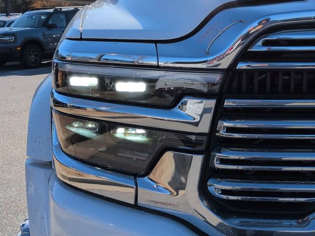 New 2026 RAM 5500 4x4 Crew Cab w/ Laramie Trim Package image 9