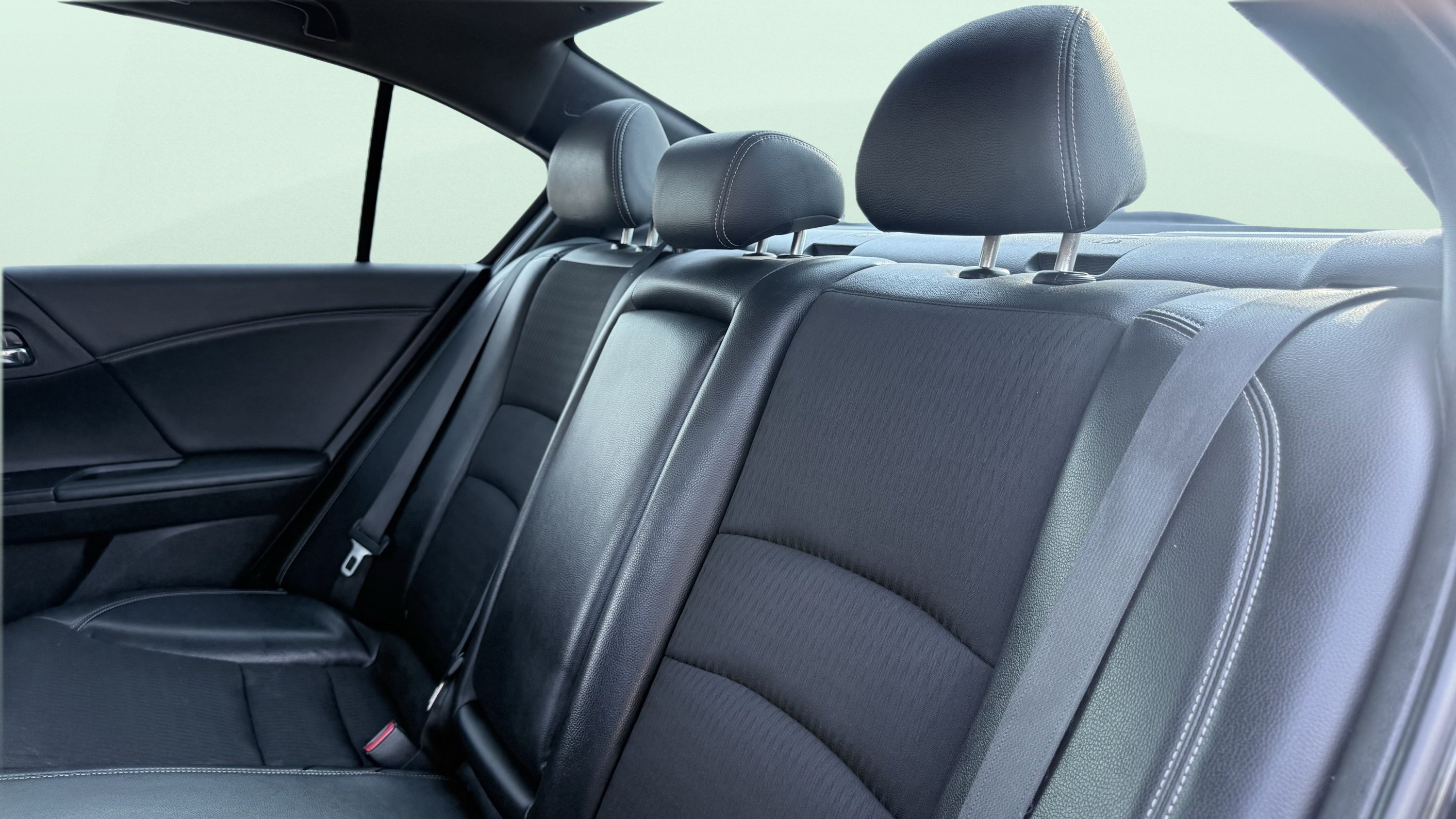 Used 2017 Honda Accord Sport image 30