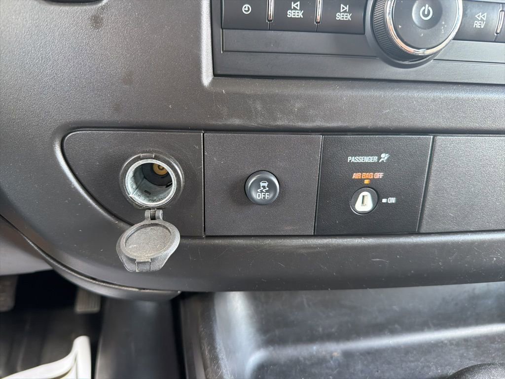 Used 2020 Chevrolet Express 2500 w/ Driver Convenience Package RWD image 21