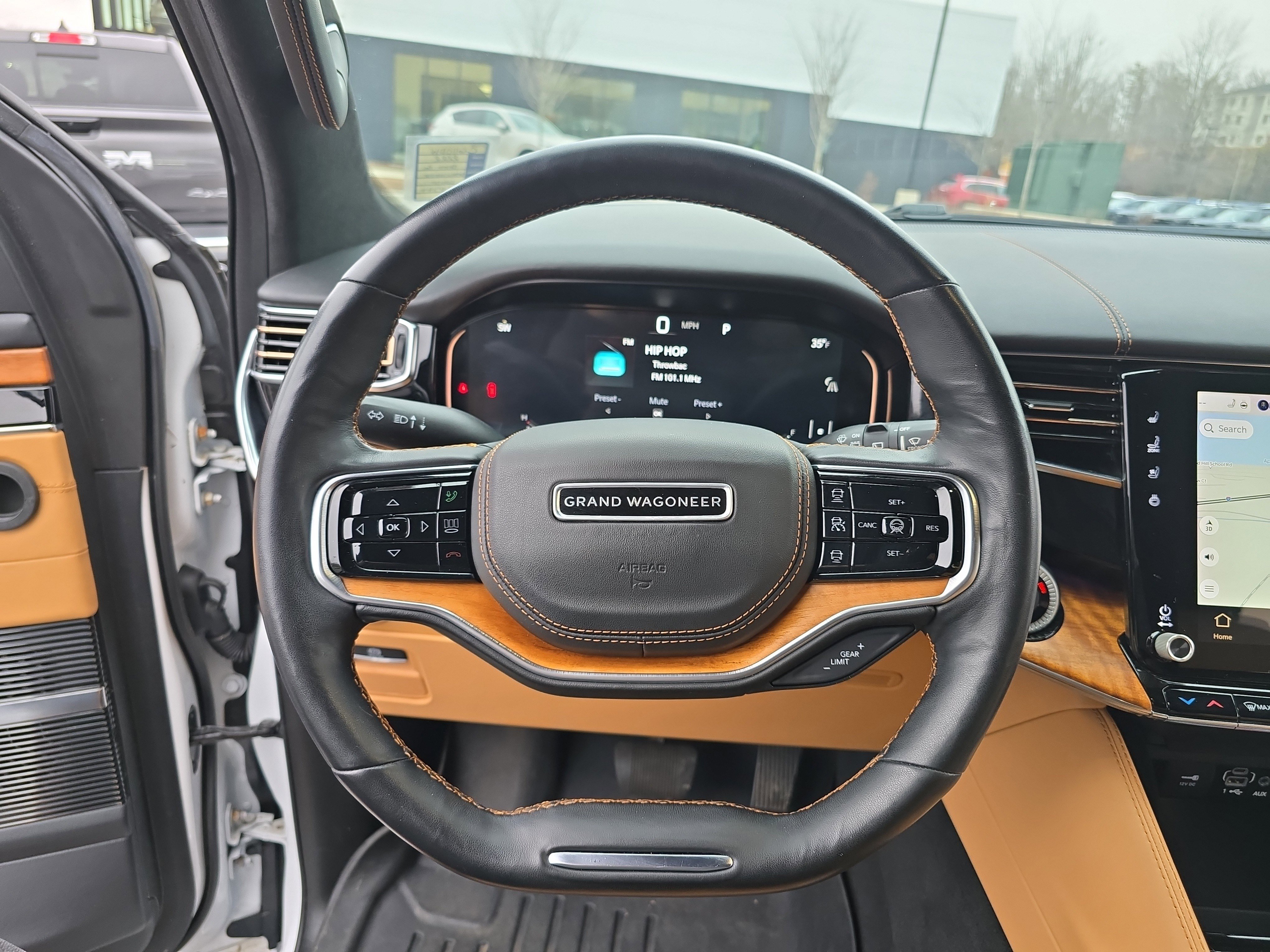 Used 2022 Jeep Grand Wagoneer Series III image 32