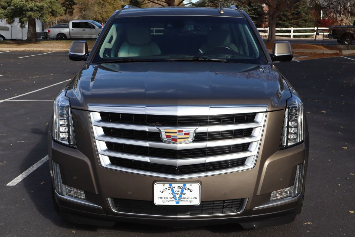 Used 2016 Cadillac Escalade ESV Premium image 12