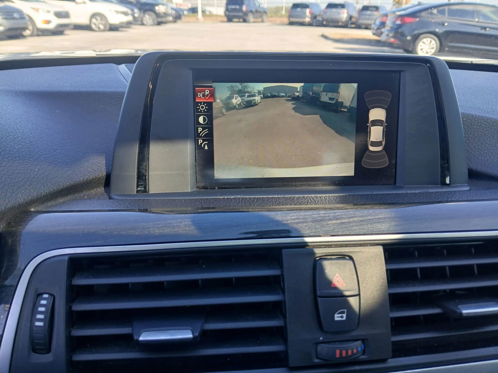 Used 2017 BMW 330i Sedan w/ Driver Assistance Package image 32