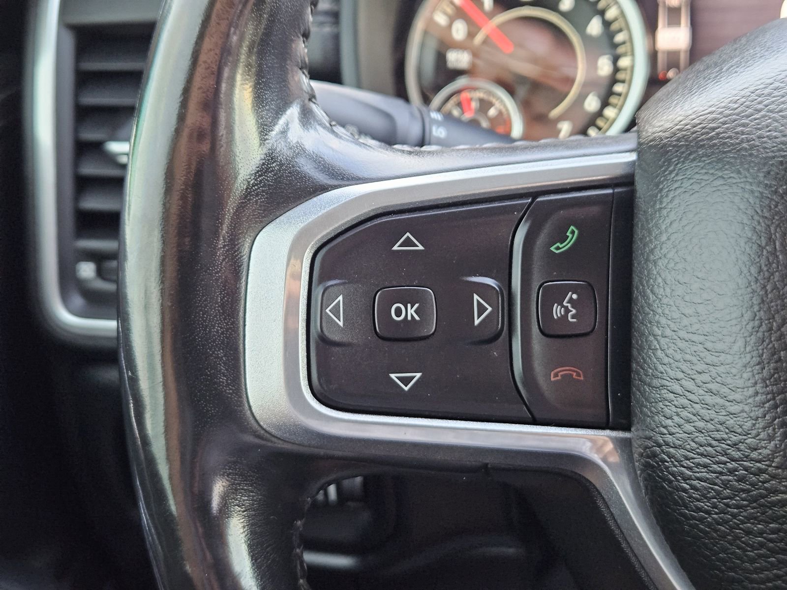 Used 2020 RAM 1500 Laramie AWD/4WD image 26