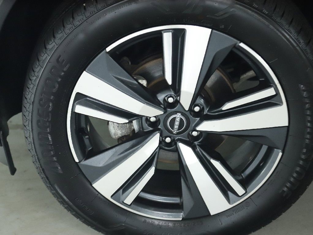 Certified 2024 Nissan Rogue SL image 38