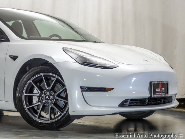 Used 2023 Tesla Model 3 Standard Range image 2
