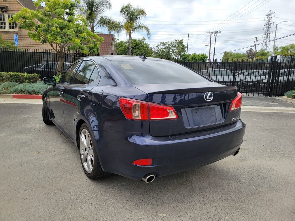 Used 2011 Lexus IS 250 w/ Premium Pkg Value Edition RWD image 4