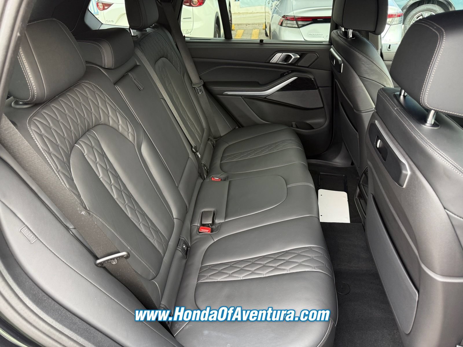 Used 2024 BMW X5 sDrive40i w/ M Sport Package RWD image 13