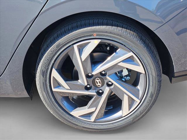 New 2026 Hyundai Elantra Limited image 6
