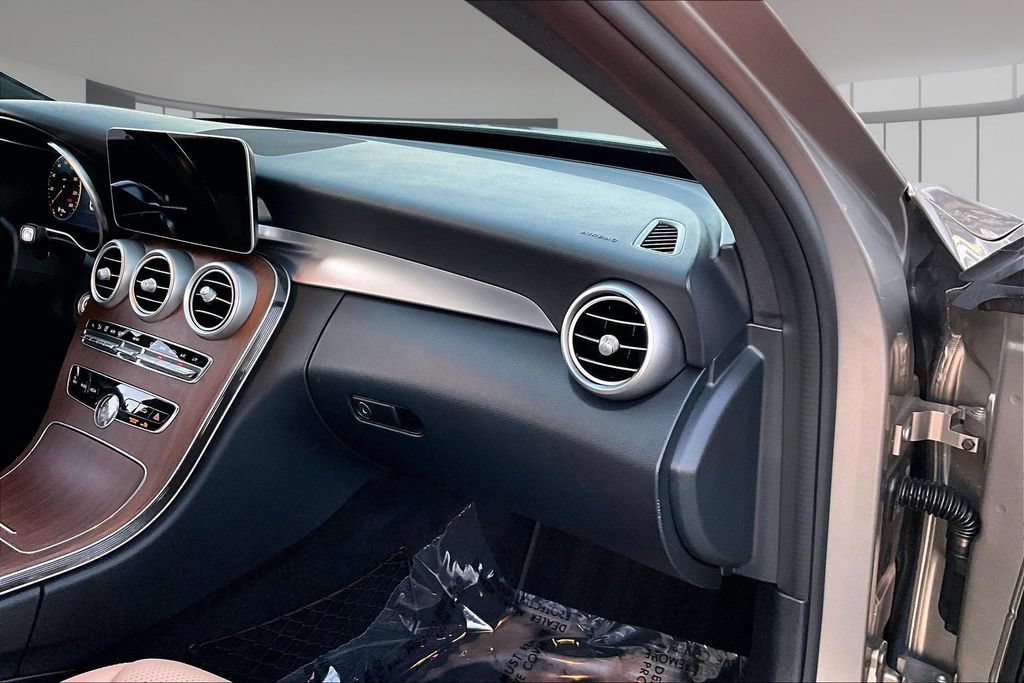 Used 2020 Mercedes-Benz C 300 Sedan image 24