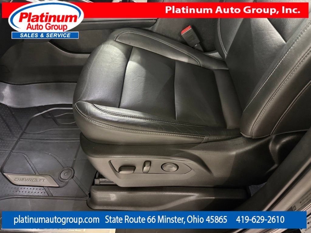 Used 2021 Chevrolet Suburban Z71 w/ Z71 Signature Package AWD/4WD image 12