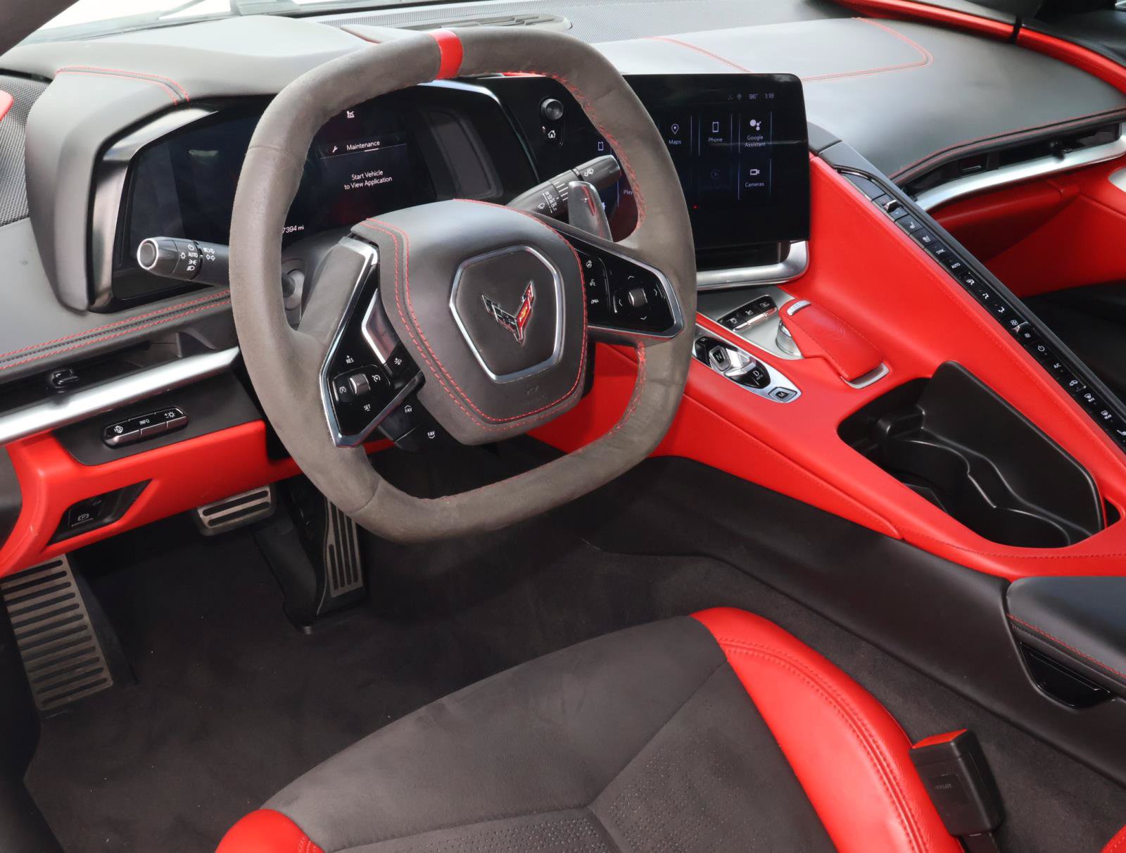 Used 2024 Chevrolet Corvette Stingray Premium Cpe w/ Z51 Performance Package RWD image 11