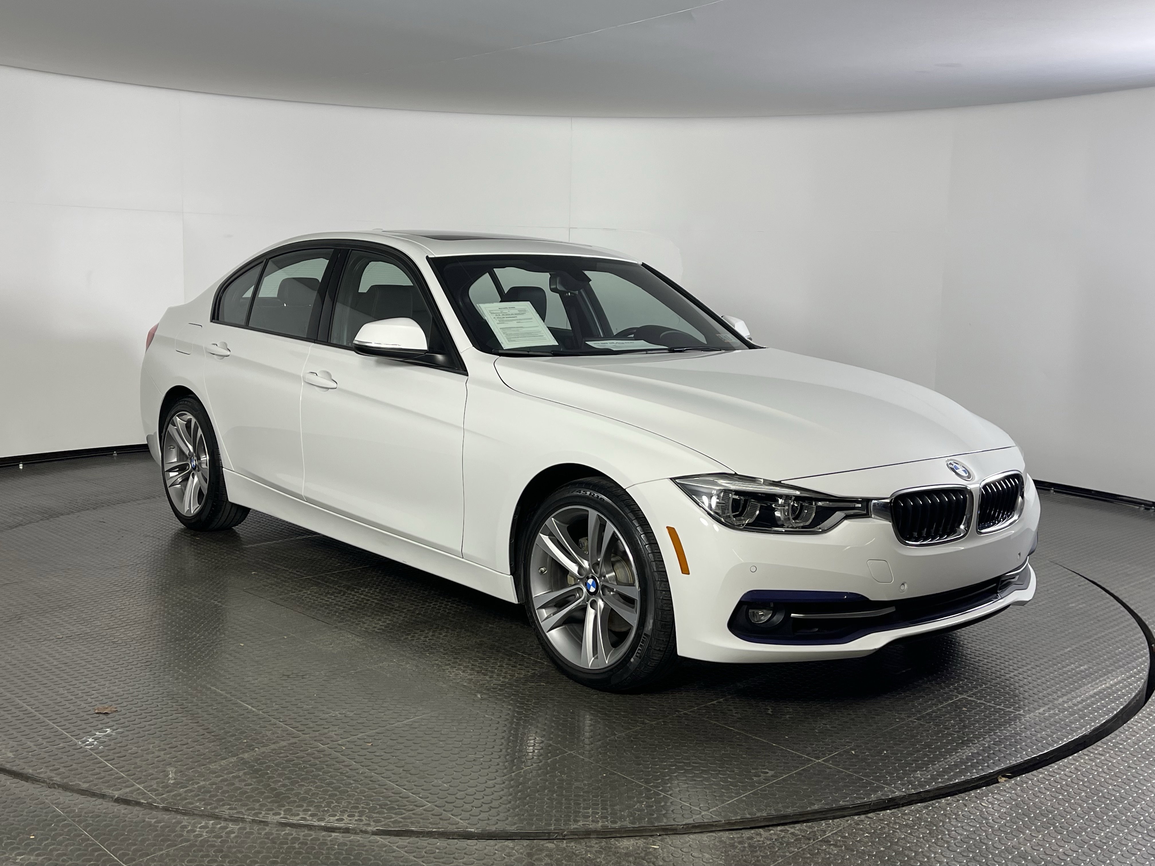 Used 2016 BMW 328i xDrive Sedan image 3