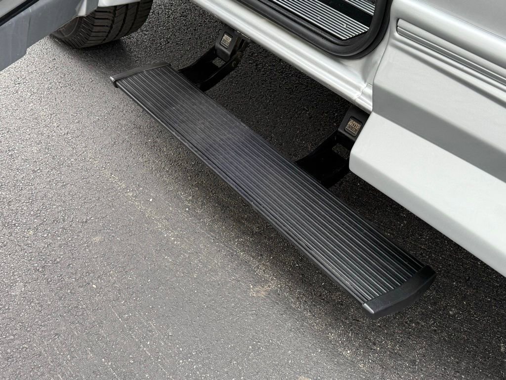 Used 2023 GMC Savana 2500 image 12