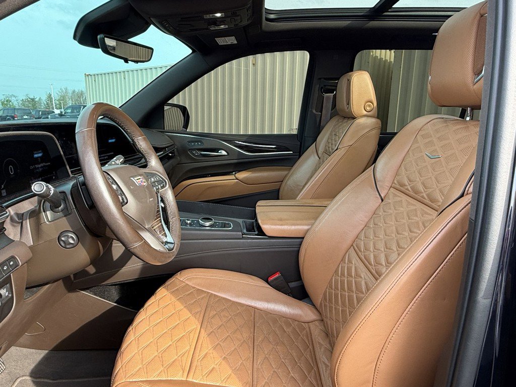 Used 2021 Cadillac Escalade ESV Premium Luxury w/ Driver Assist Tech Package image 5