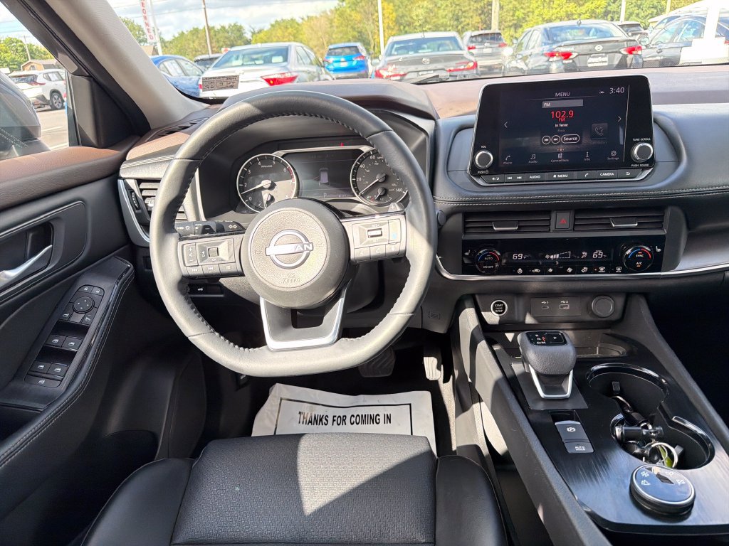 Used 2023 Nissan Rogue SV w/ SV Premium B Package AWD/4WD image 18