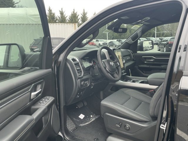 New 2026 RAM 1500 4x4 Crew Cab image 14
