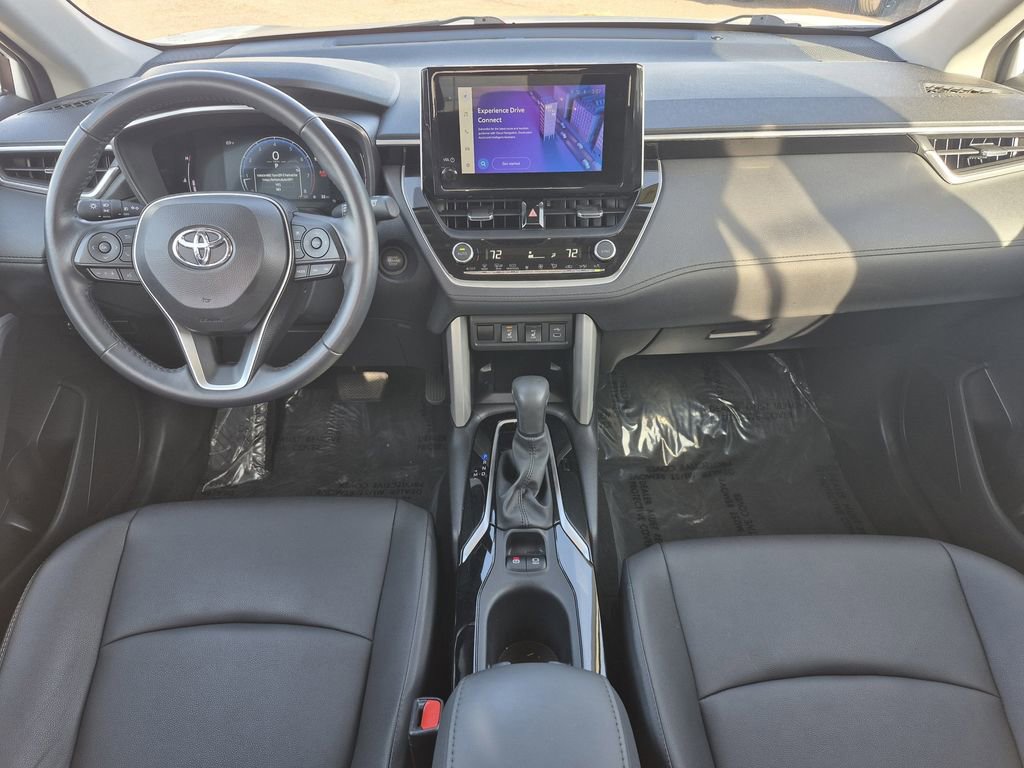 Used 2024 Toyota Corolla Cross XLE w/ Convenience Package image 14