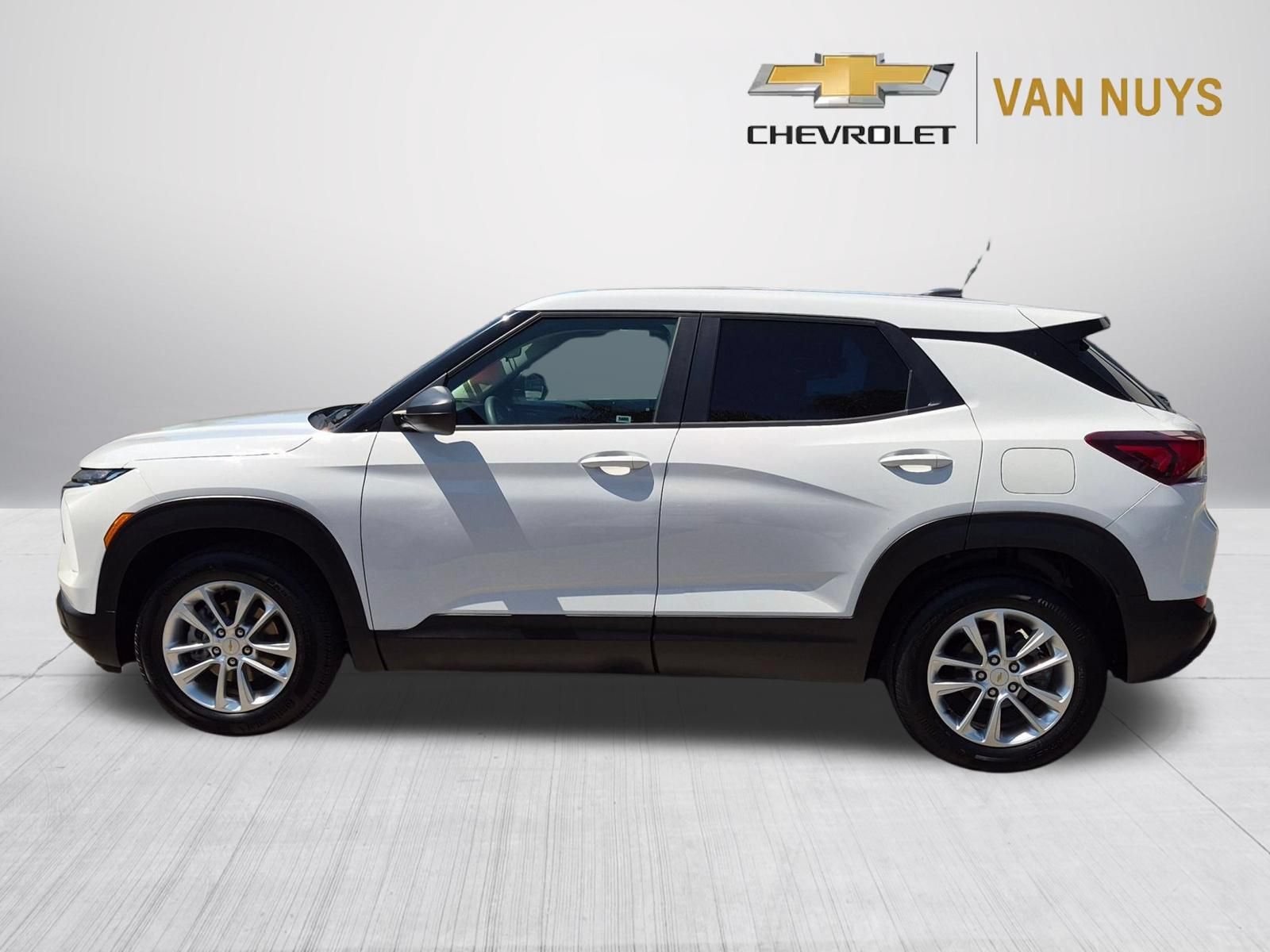 Used 2025 Chevrolet TrailBlazer LS w/ LS Convenience Package FWD image 8