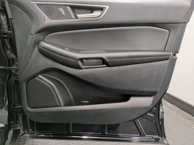 Used 2022 Ford Edge SEL w/ Convenience Package image 27
