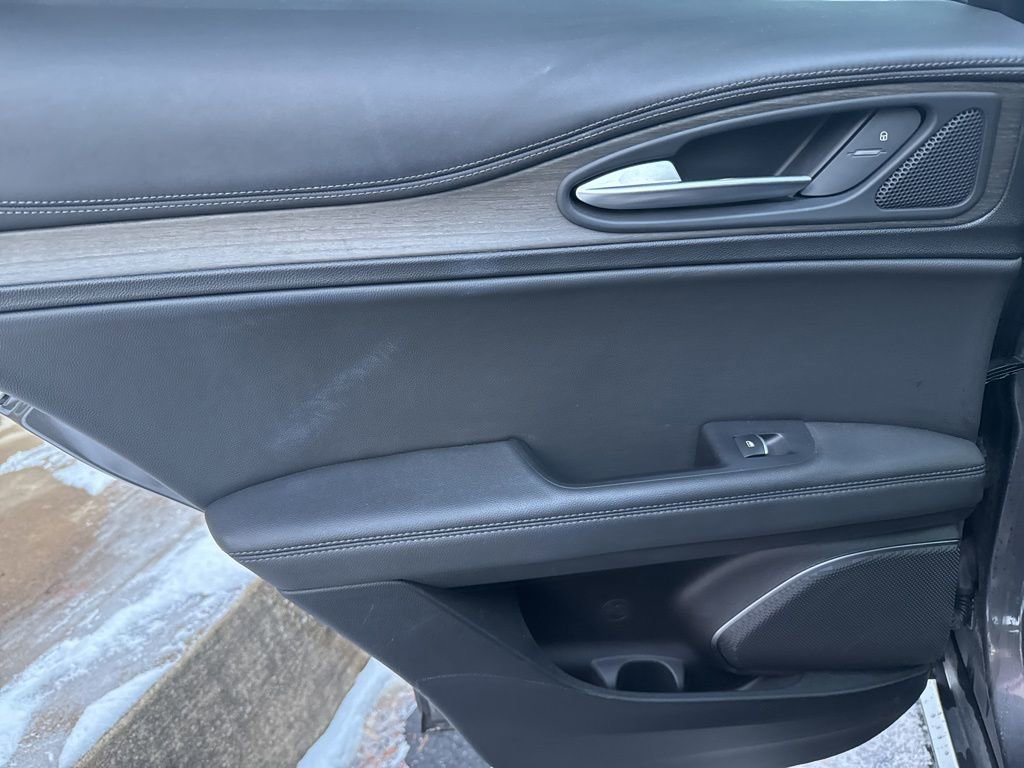 Used 2023 Alfa Romeo Stelvio Ti image 46