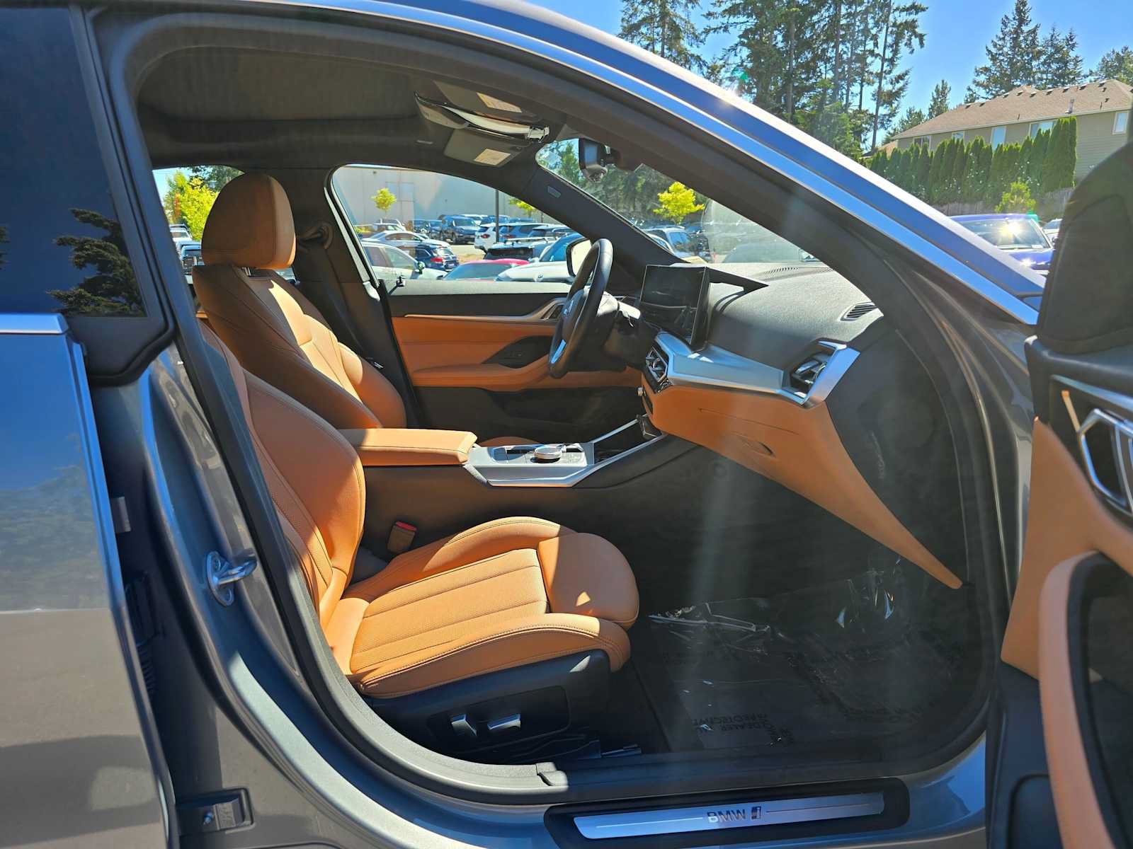 Used 2023 BMW i4 eDrive40 RWD image 11