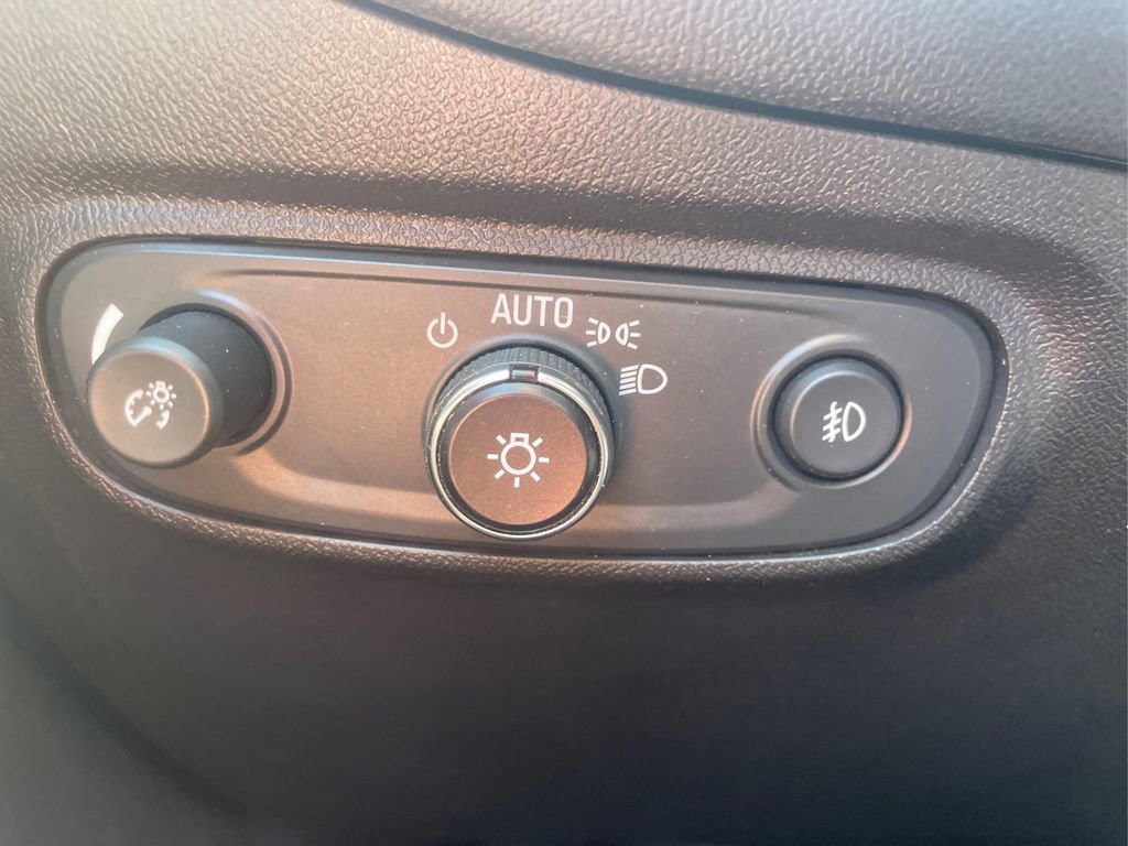 Used 2021 Chevrolet Equinox LT AWD/4WD image 15