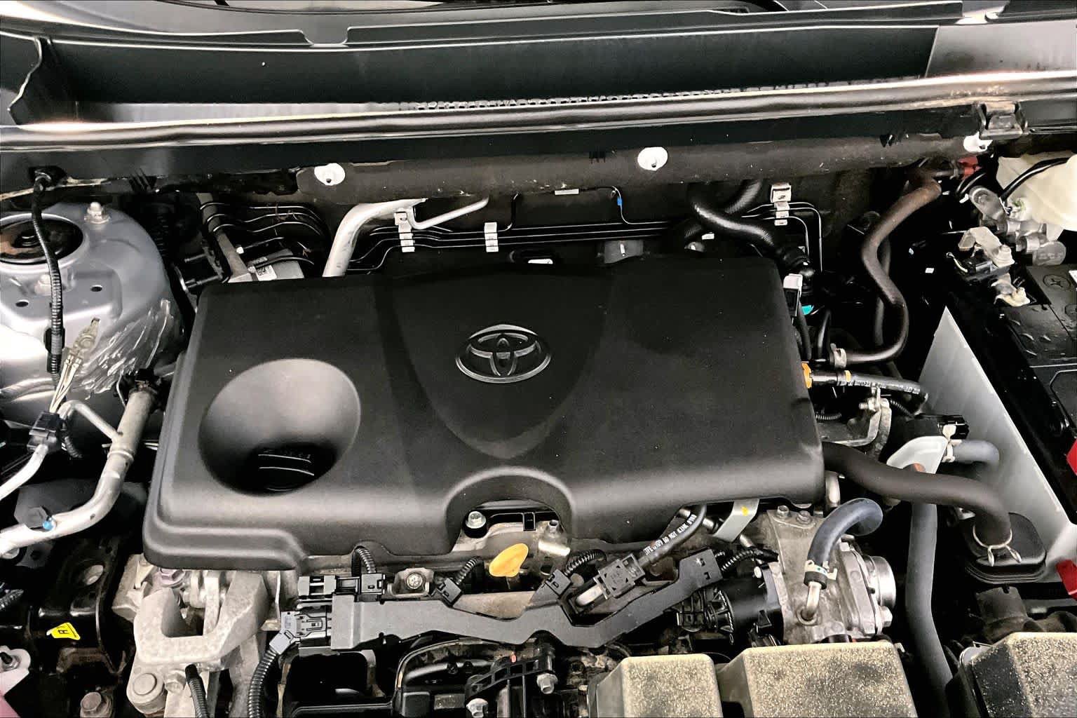 Used 2022 Toyota RAV4 XLE w/ Convenience Package AWD/4WD image 31
