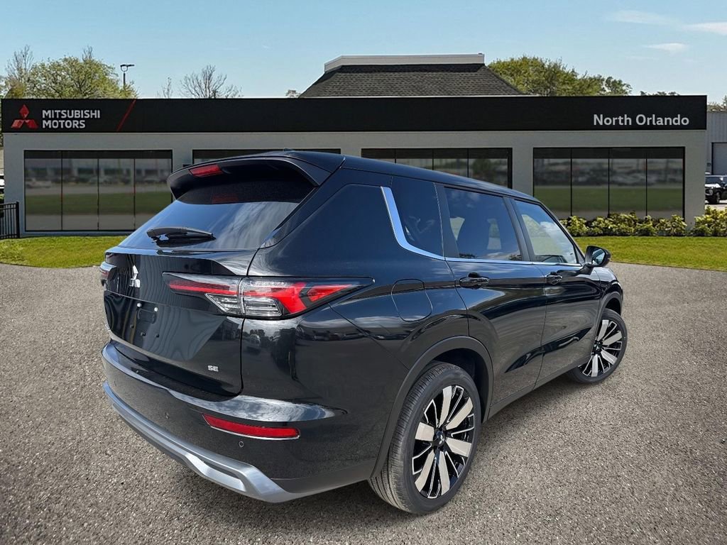 New 2026 Mitsubishi Outlander SE image 6