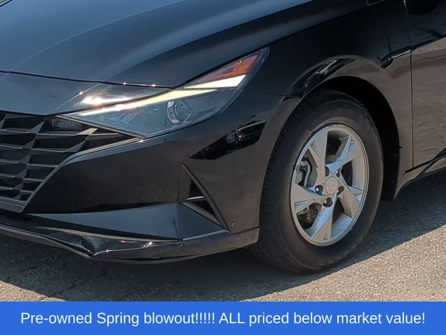 Used 2023 Hyundai Elantra SE FWD image 17